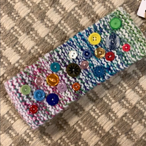 Handmade ear warmers - vintage buttons - Picture 5 of 6